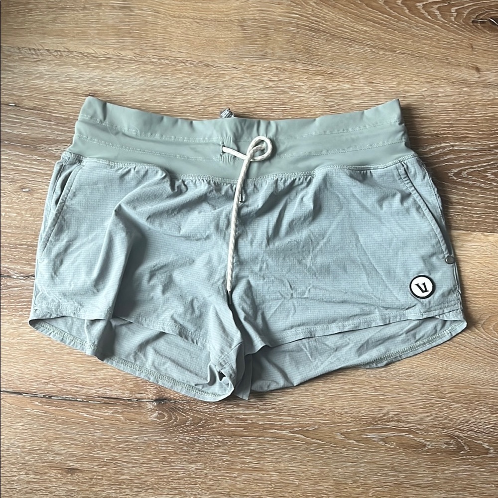 Vuori Women's Green Athletic Shorts (Medium)